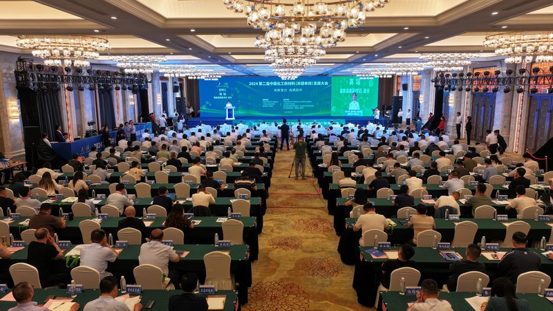 化工产品代理加盟与自营：差异解析与选择指南